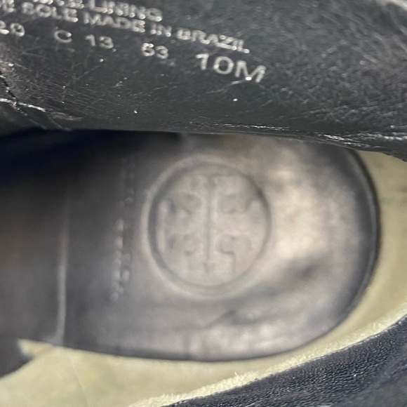 Tory Burch Black
Bristol Equestrian Calf
Leather Ankle Zip Bootie size 10M - Picture 14 of 14